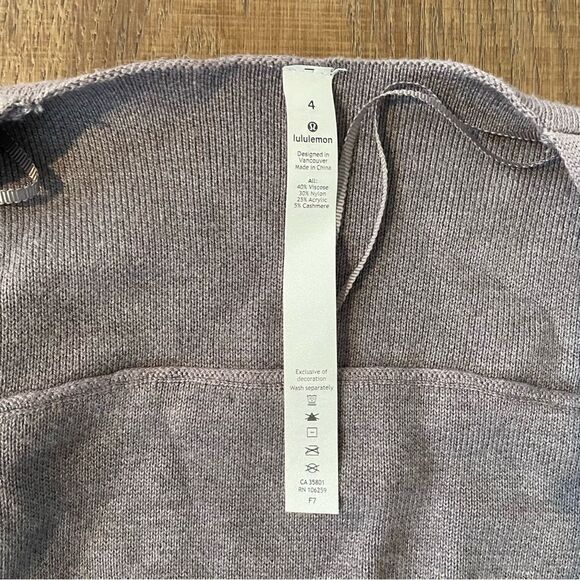 Lululemon Athletica City Street Light Purple Women's Cardigan (Size 4) - Picture 12 of 12